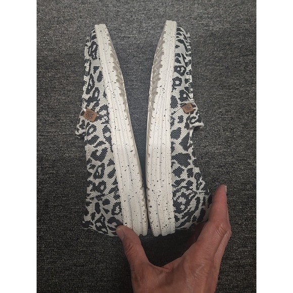 Hey Dude Misty Woven Cheetah Gray Shoes Women Slip On Size 11 Boho Casual - Picture 4 of 5